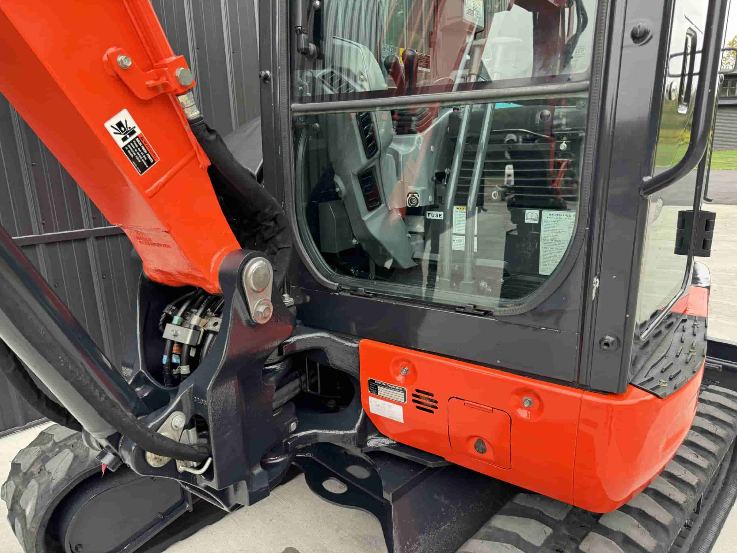 2019 KUBOTA KX040-4 CLEAN
